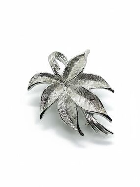 Vintage Gerry’s Silver Tone Leaf Brooch Signed Botanical Pin